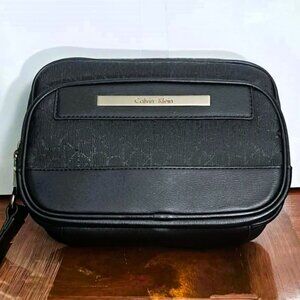 New Authentic Calvin Klein Men's/Unisex Monogram Dopp Kit / Travel Bag NWOT